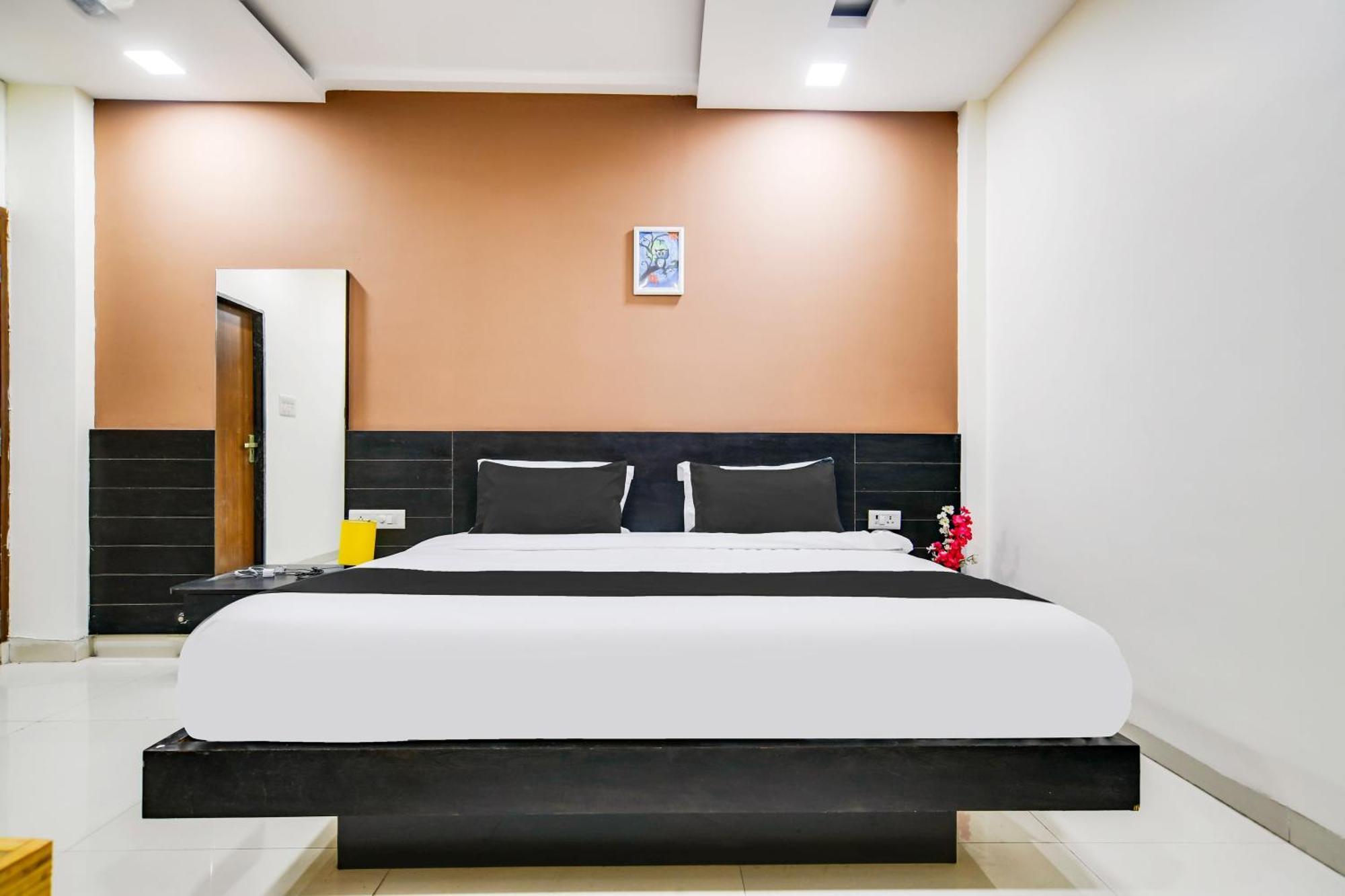 Super Collection O Indore Near Omax City 1 Kanadiya Esterno foto