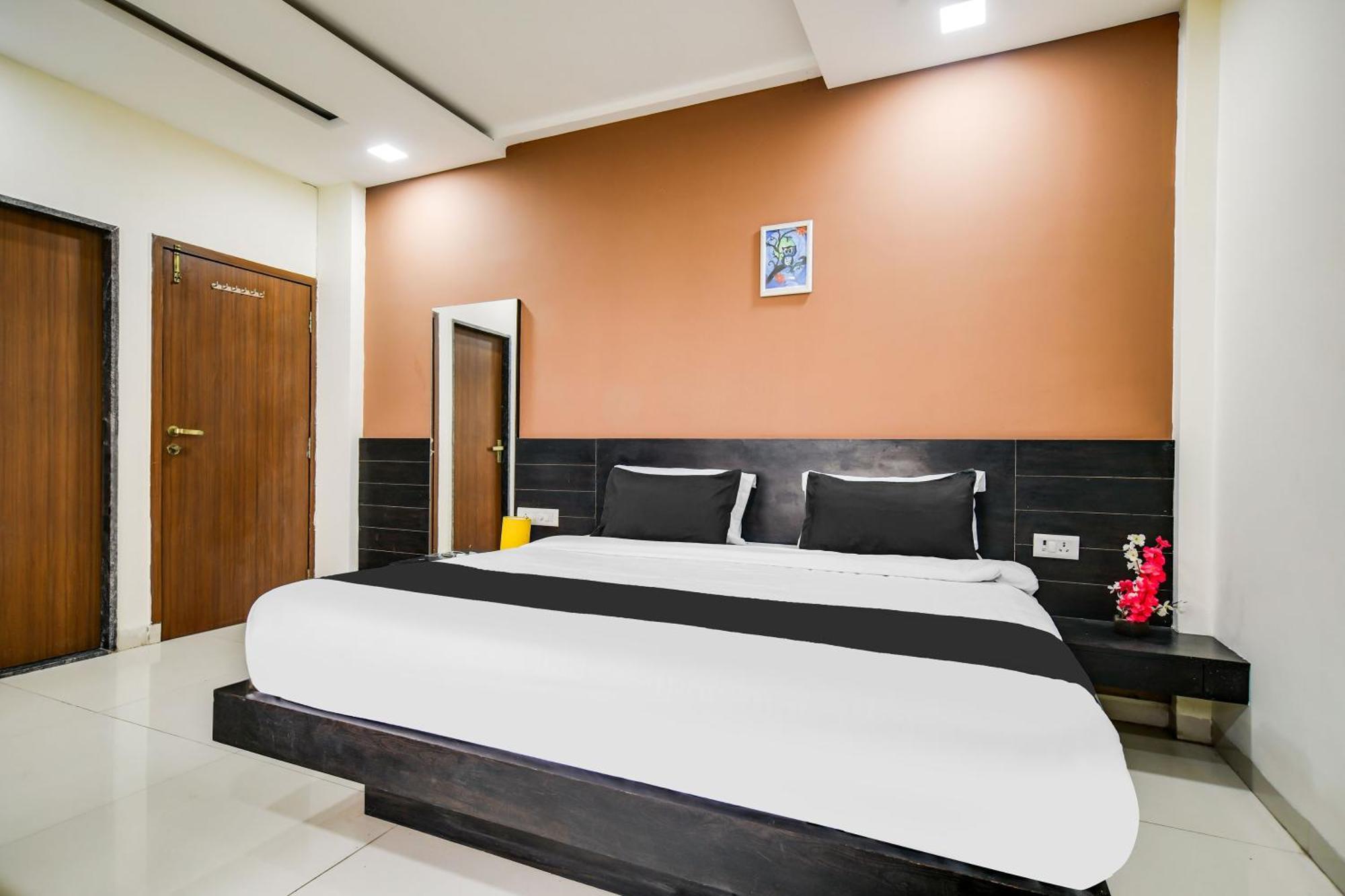Super Collection O Indore Near Omax City 1 Kanadiya Esterno foto